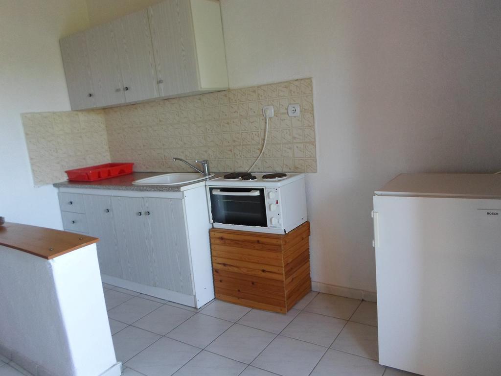 Bozelia Apartments Toróni Szoba fotó